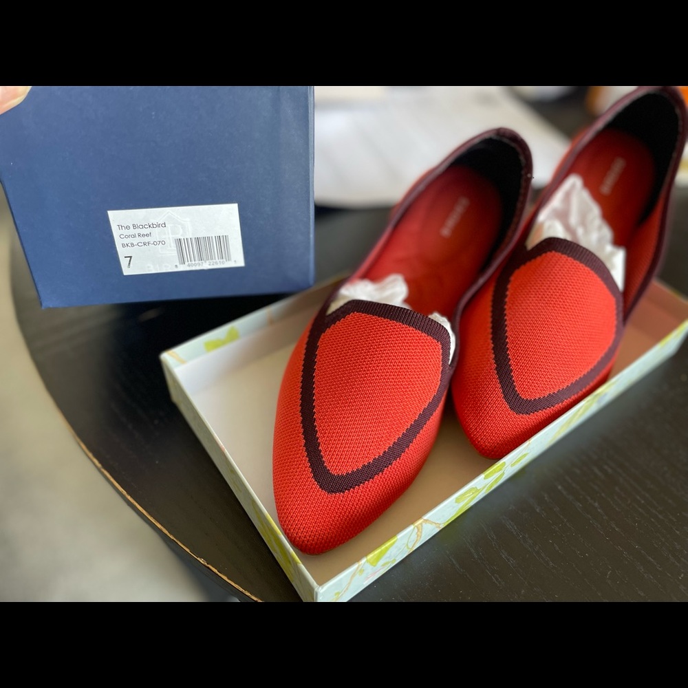 Birdies Blackbird (washable) in Red, Size 6.5